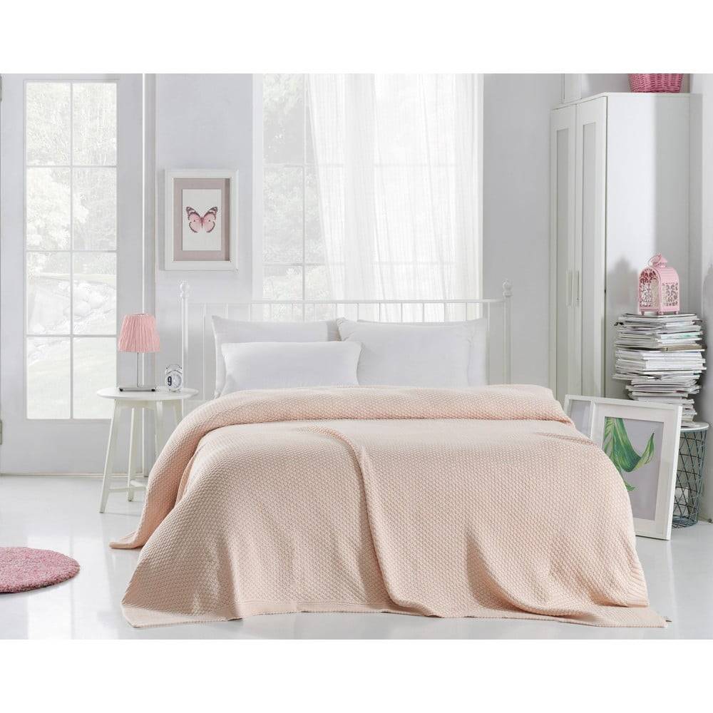 Homemania Decor Svetloružová prikrývka cez posteľ Silvi, 220 x 240 cm, značky Homemania Decor